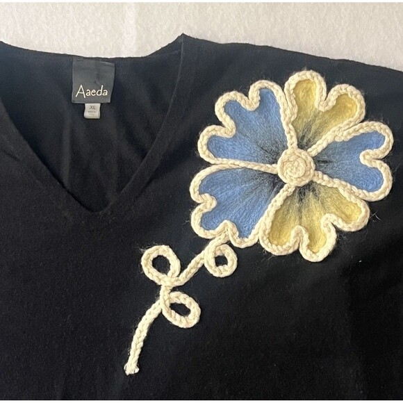 Aaeda Cap Sleeve Black V-Neck Knit Top Floral Aplique Boho Chic Soft Women’s XL - Picture 3 of 15